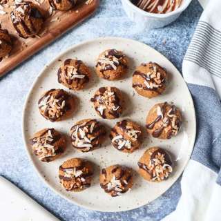 The BEST Biscoff Protein Balls