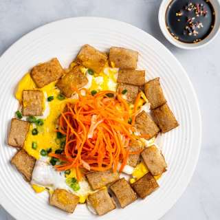 Bánh Bột Chiên | Vietnamese Fried Rice Flour Cake