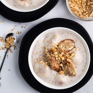 Chè Chuối (Vietnamese Banana Coconut Tapioca Pudding)