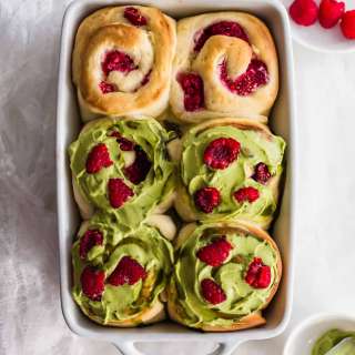 Matcha Raspberry Cream Cheese Rolls