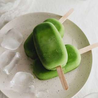 Matcha Ice Milk Popsicles
