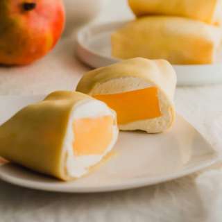 Hong Kong-Style Mango Cream Pancakes