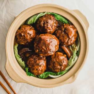 Lion's Head Meatballs (狮子头)
