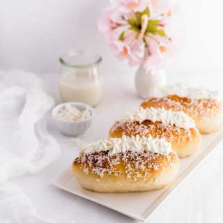 Coconut Cream Buns