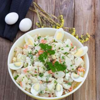 Mom's Bacon & Egg Potato Salad