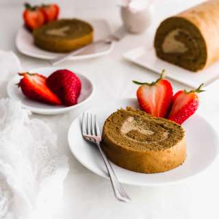 Hojicha Roll Cake
