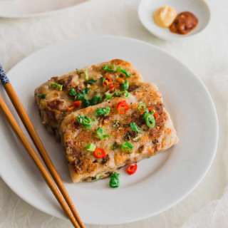 Chinese Turnip Cake (Lo Bak Go)