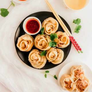 Rose Siu Mai 燒賣 (Steamed Pork & Shrimp Dumplings)