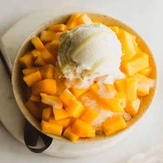 Mango Shaved Ice (Mango Bingsu)