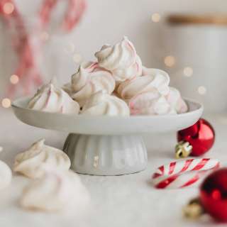 Peppermint Meringues