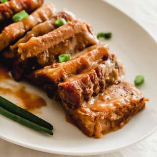 Hakka Pork Belly with Taro (芋頭扣肉)