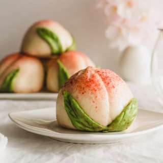Longevity Peach Buns (壽桃包)