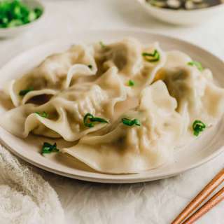 Chinese Pork Dumplings (餃子)