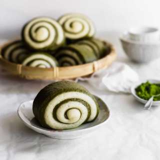 Matcha Mantou