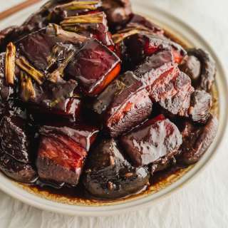 Chinese Braised Pork Belly (Dong Po Rou) (東坡肉)