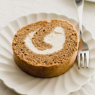 Oolong Tea Roll Cake
