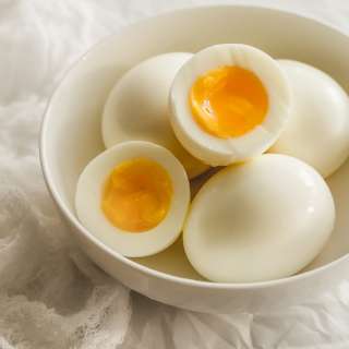 How to Boil & Peel Eggs