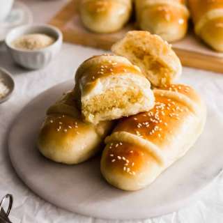 Coconut Buns (Chinese Cocktail Buns)