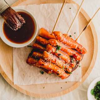 Tteokkochi (Skewered Korean Rice Cakes With Spicy Gochujang Glaze)