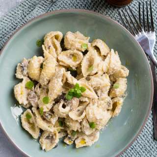 Vegan Creamy Mushroom Pasta