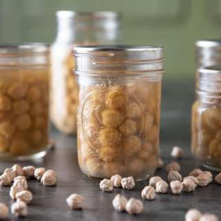 Canning Chickpeas | Garbanzos