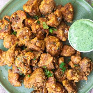 Gobi Pakora (Cauliflower Pakoda)