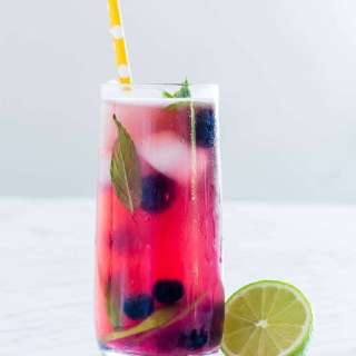 Blueberry mojito