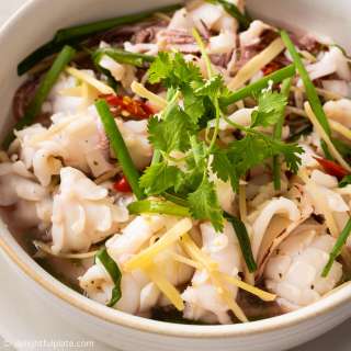 Steamed Squid (Mực Hấp Hành Gừng)