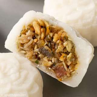 Vietnamese Snow Skin Mooncakes (Banh deo)