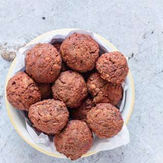 Vegan falafels with Beetroot