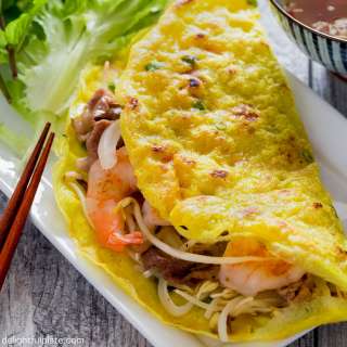 Crispy Vietnamese Crepes (Banh Xeo)