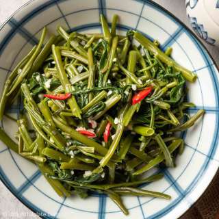 Korean-style Seasoned Water Spinach Side Dish