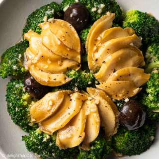 Braised Abalone with Broccoli in Oyster Sauce