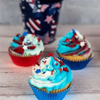 Easy 4th of July Cupcakes
