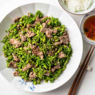 Vietnamese Stir-fried Beef with Tonkin Flowers