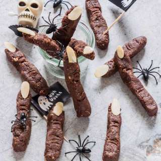 Halloween party favors - zombie fingers
