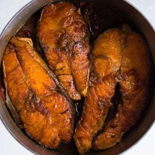 Vietnamese Caramelized Salmon (Cá Hồi Kho)