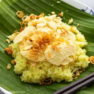 Xôi Xéo (Hanoi Sticky Rice with Hand-Cut Mung Bean)