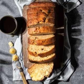 Perfect 4-ingredient banana bread