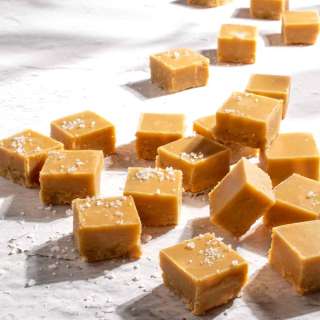 Easy Microwave Peanut Butter Fudge