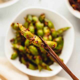 Spicy Edamame with Garlic