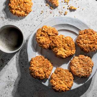 Easy coconut biscuits