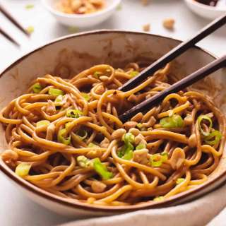 Spicy Peanut Sauce Noodles
