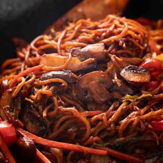 15-Minute Easy Vegetable Lo Mein