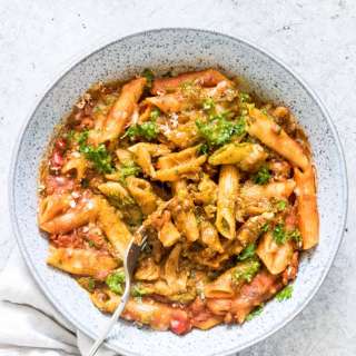 Instant Pot Pasta with Pesto and Mozzarella