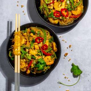 Quick 15-Minute Noodles with Prawns