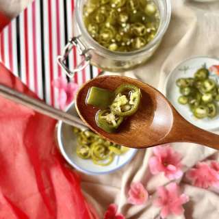 Green Pickled Chilies (Quick Pickle)