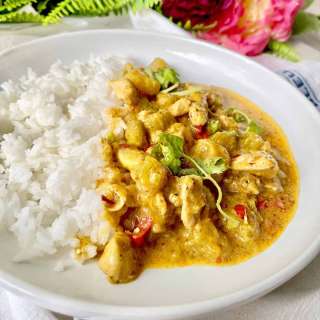 Easy Pumpkin Chicken Curry from Scratch