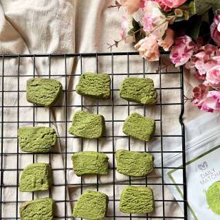 Easy Matcha Cookies (4-ingredient shortbread)