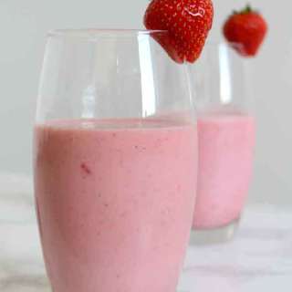 Vegan Strawberry Milkshake